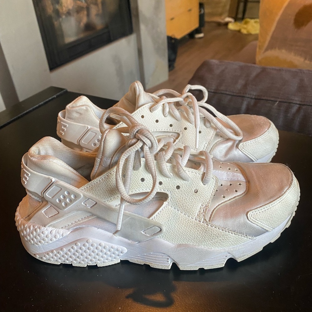 NIKE AIR